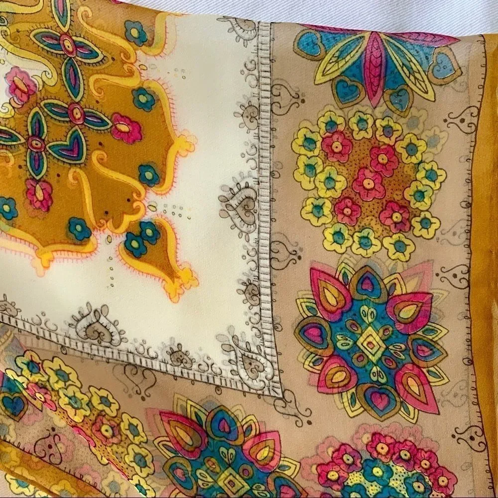 Vtg silk detailed design beige, blue, pink yellow
